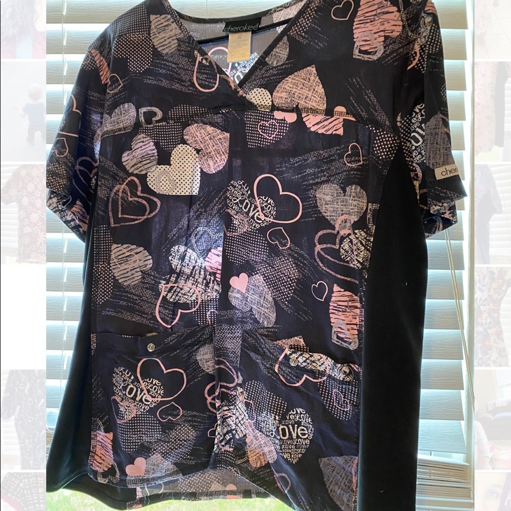 Women’s scrub top